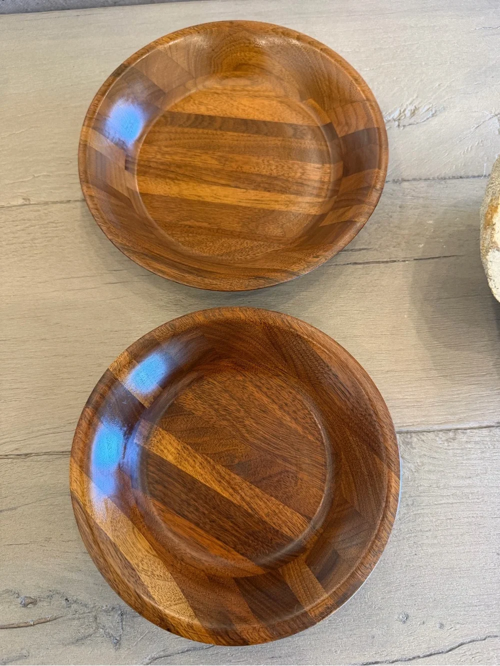 Vintage Solid American Walnut Wood Bowls Heirloom Giftwood, Inc. 1970s USA Decor